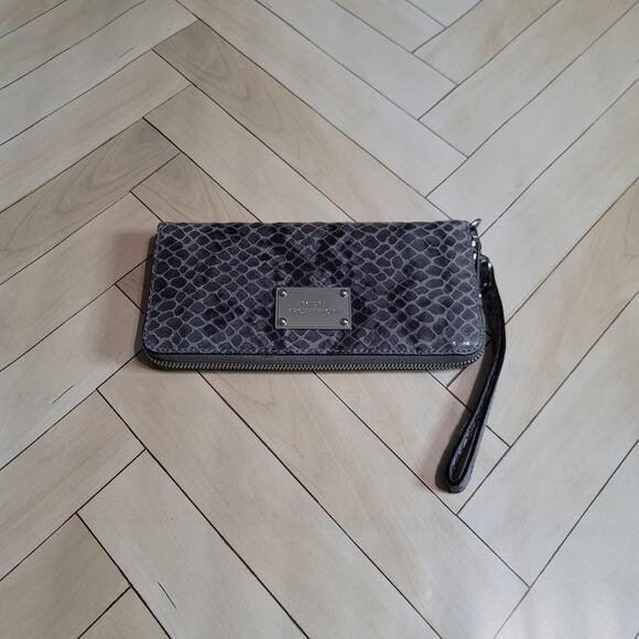 Michael Kors Grey Black Snakeskin Embossed Leather Wallet - Picture 4 of 15